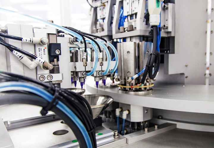 Supervision Optimax contact lenses manufactured with state-of-the-art technology in a world-class cleanroom environment.